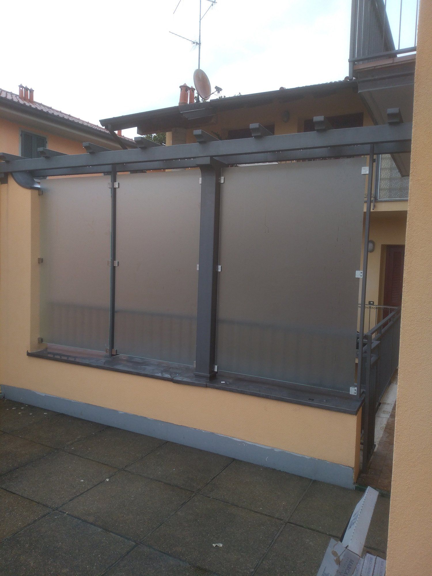 veranda in vetro satinato