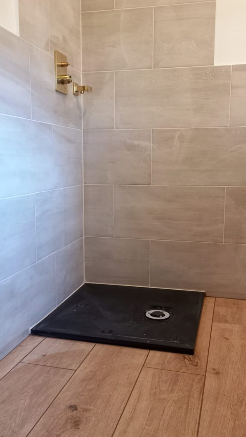 piatto doccia installato