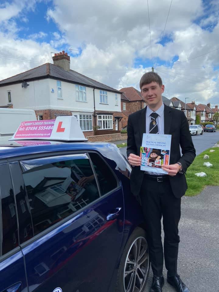 driving instructor warrington Kerrys driver training