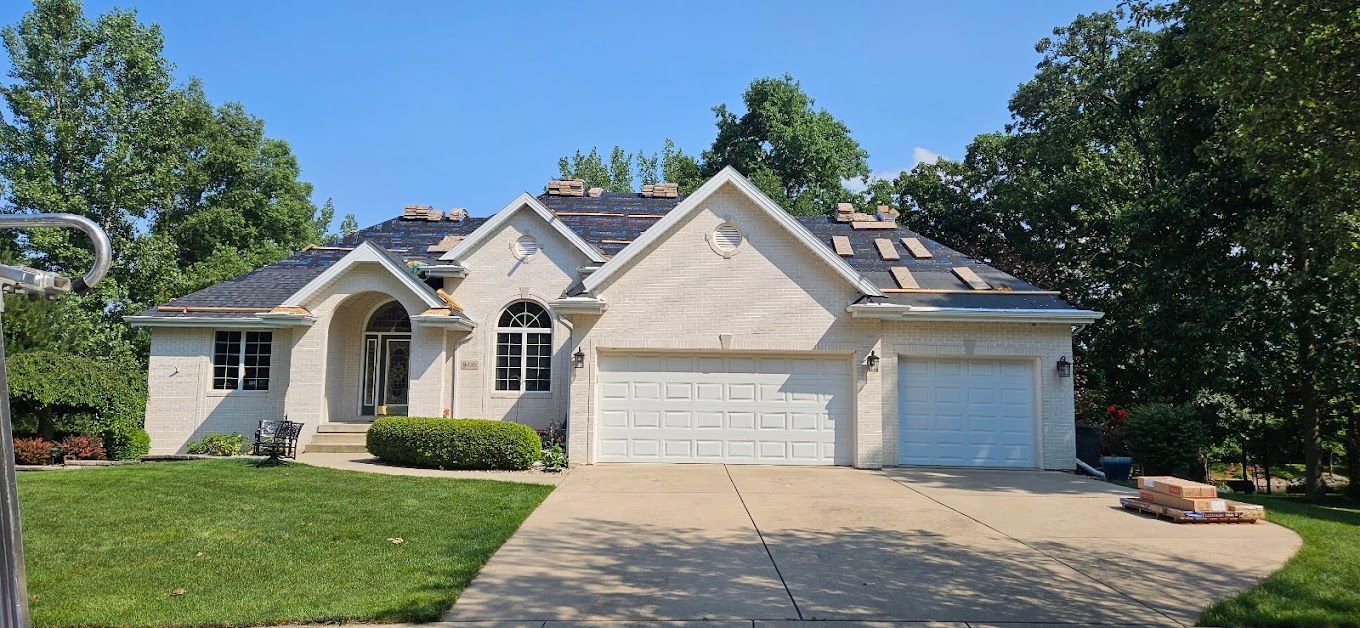 Roof replacement company near Crown Point, IN