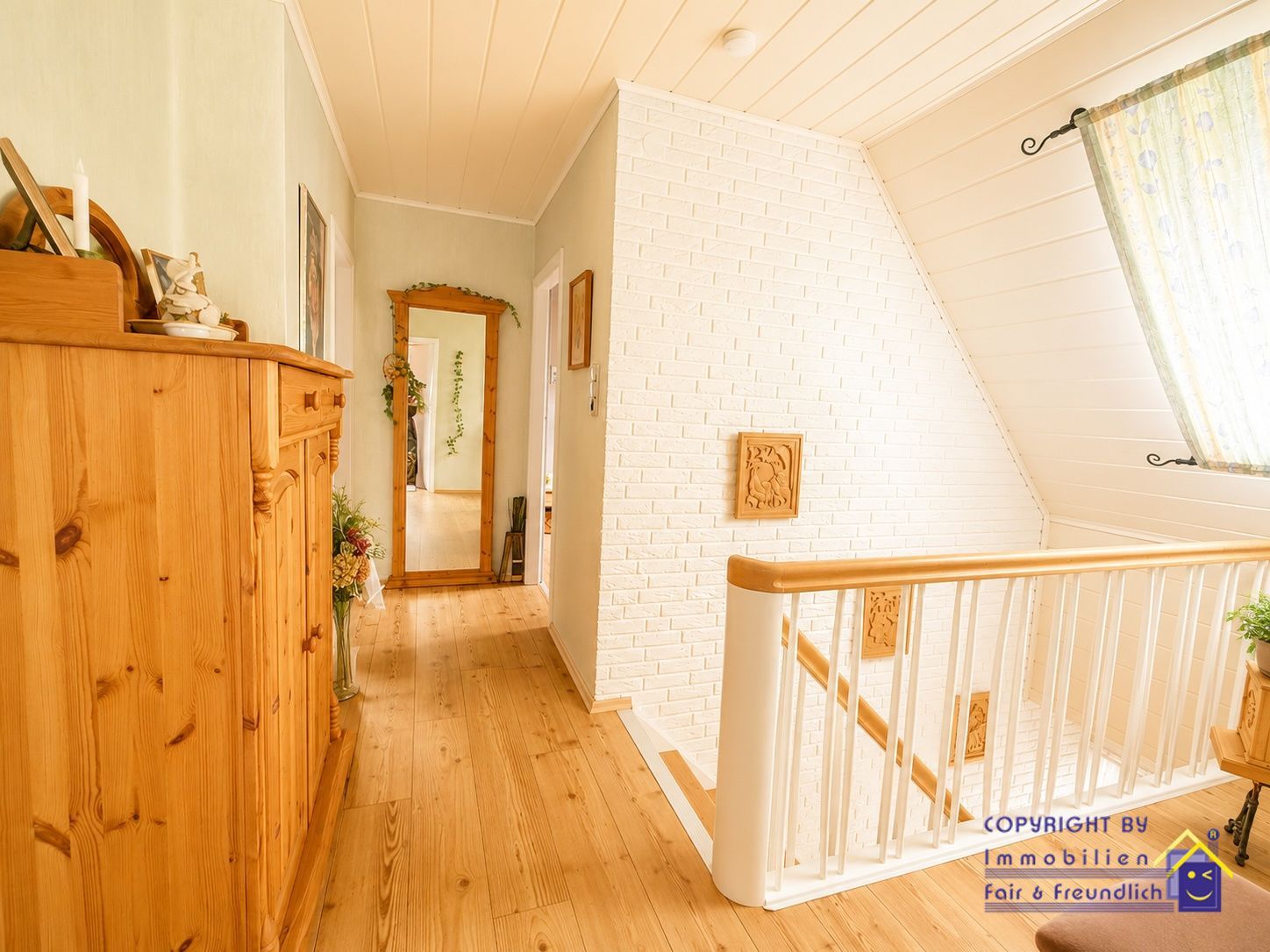 Einfamilienhaus mit 2 Ferienwohnungen in Holtland