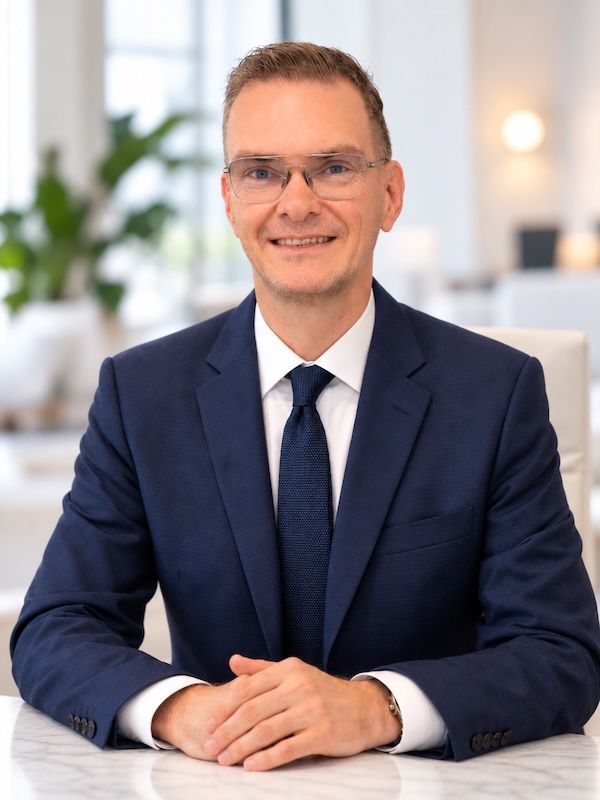Holger Freerks, Immobilienmakler in Ostfriesland