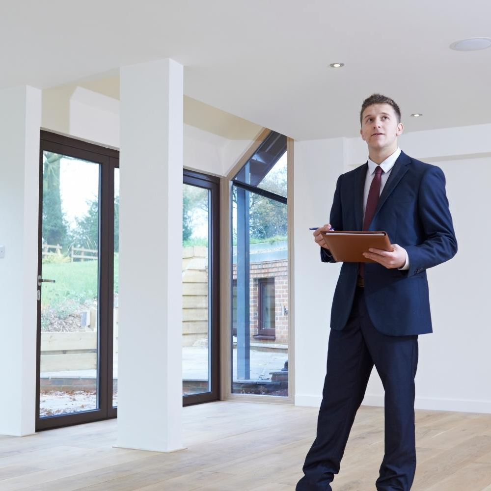 Immobilienmakler