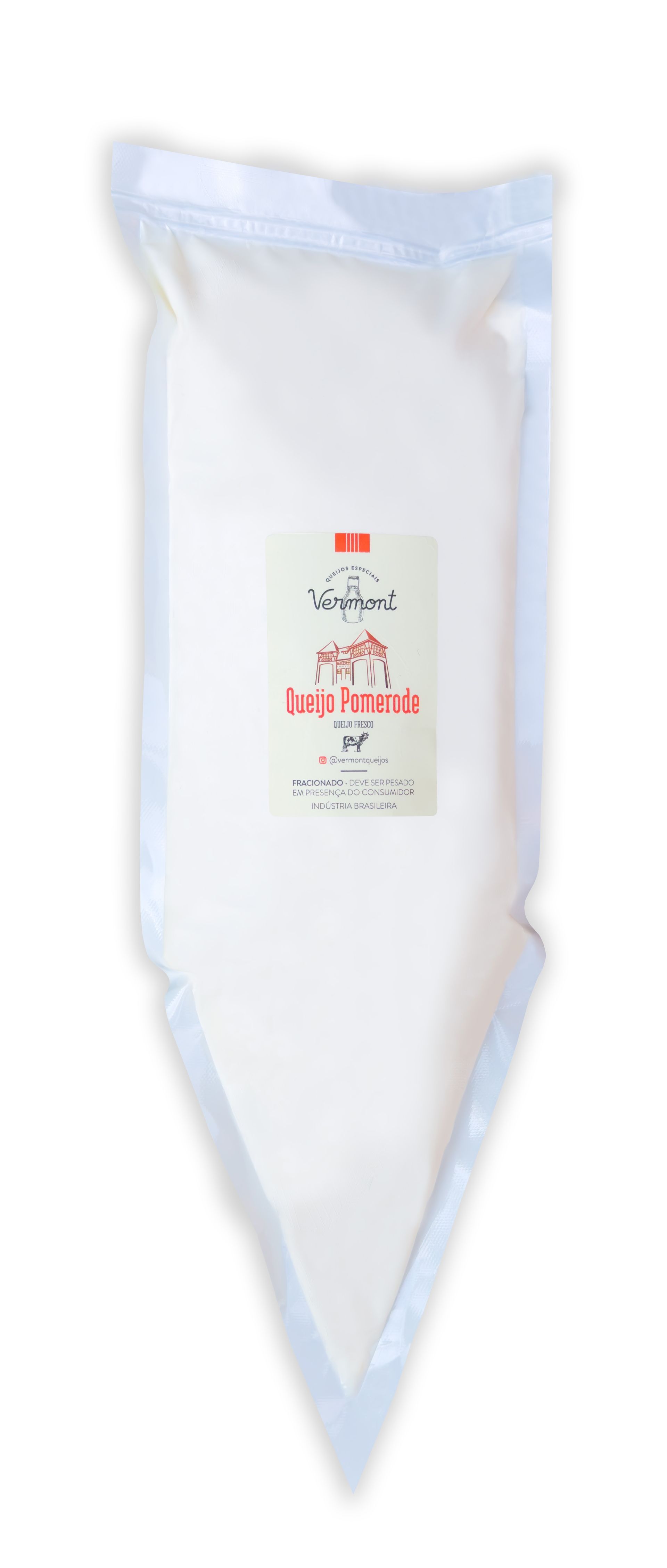 Um saco de farinha com uma etiqueta em um fundo branco.