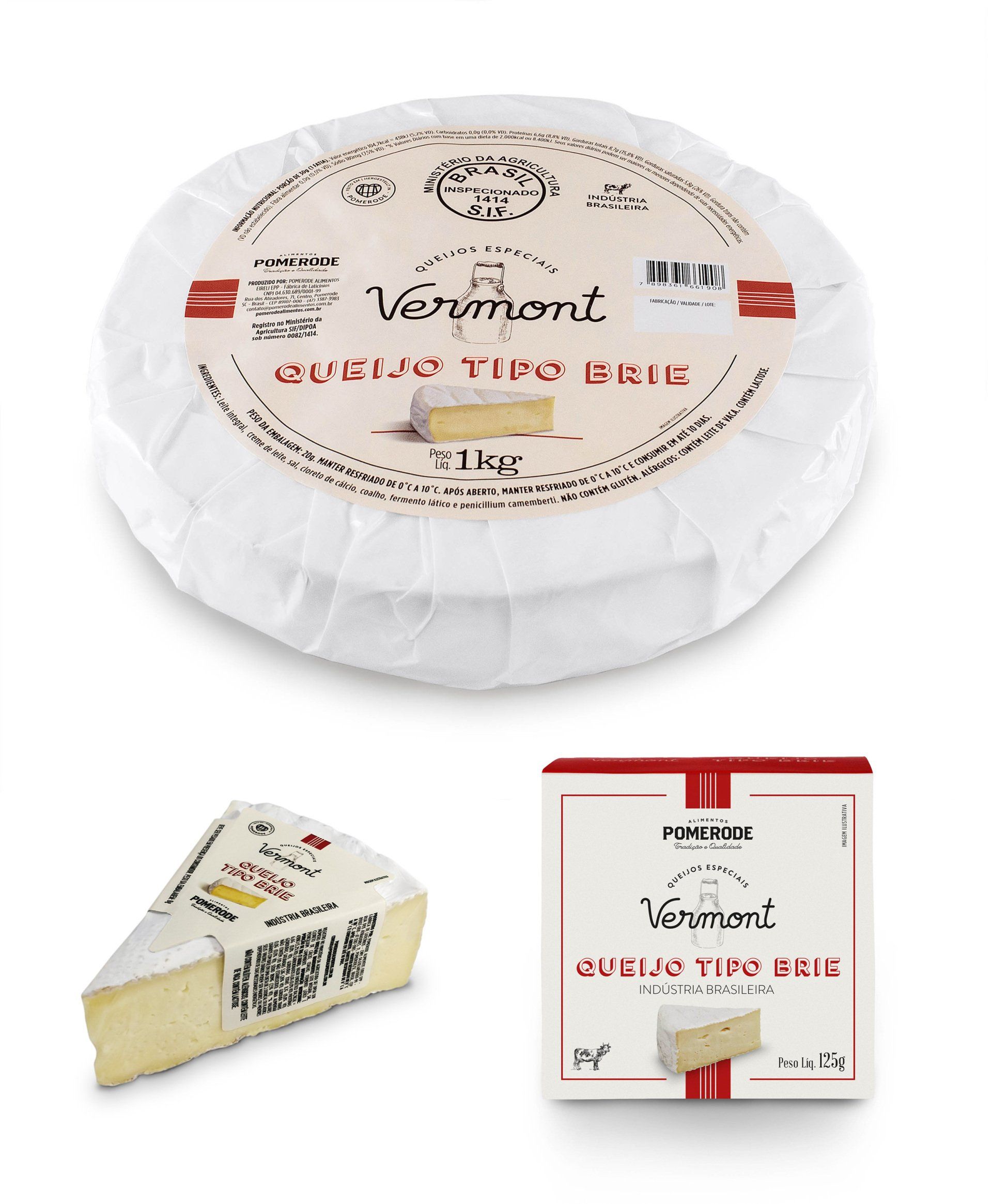 Uma fatia de queijo vermont ao lado de um queijo inteiro