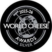 A silver medal that says vi premio queijo brasil classificacao prata 2023