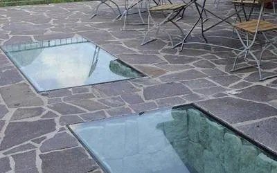 Pavimenti in vetro