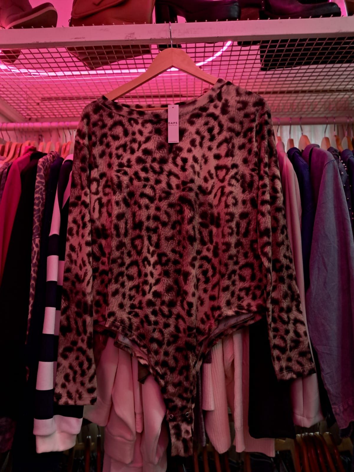 Body leopardo claro