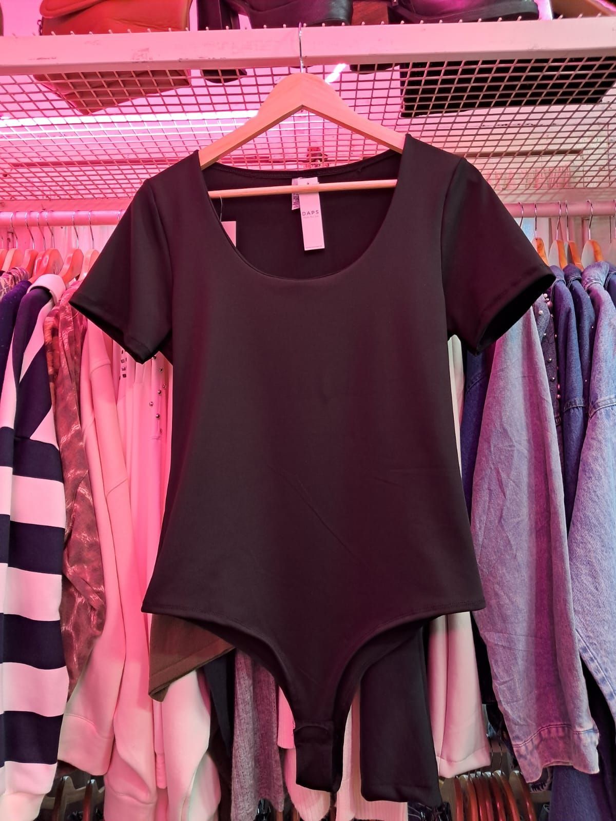 Body básico cuello redondo