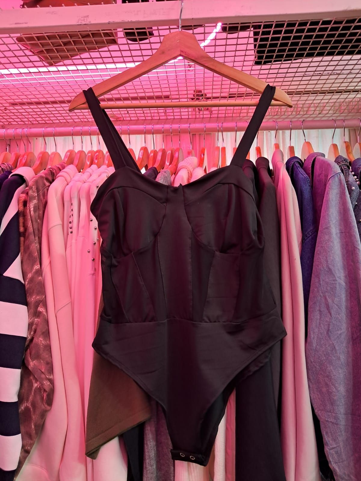 Body estilo corset tudor