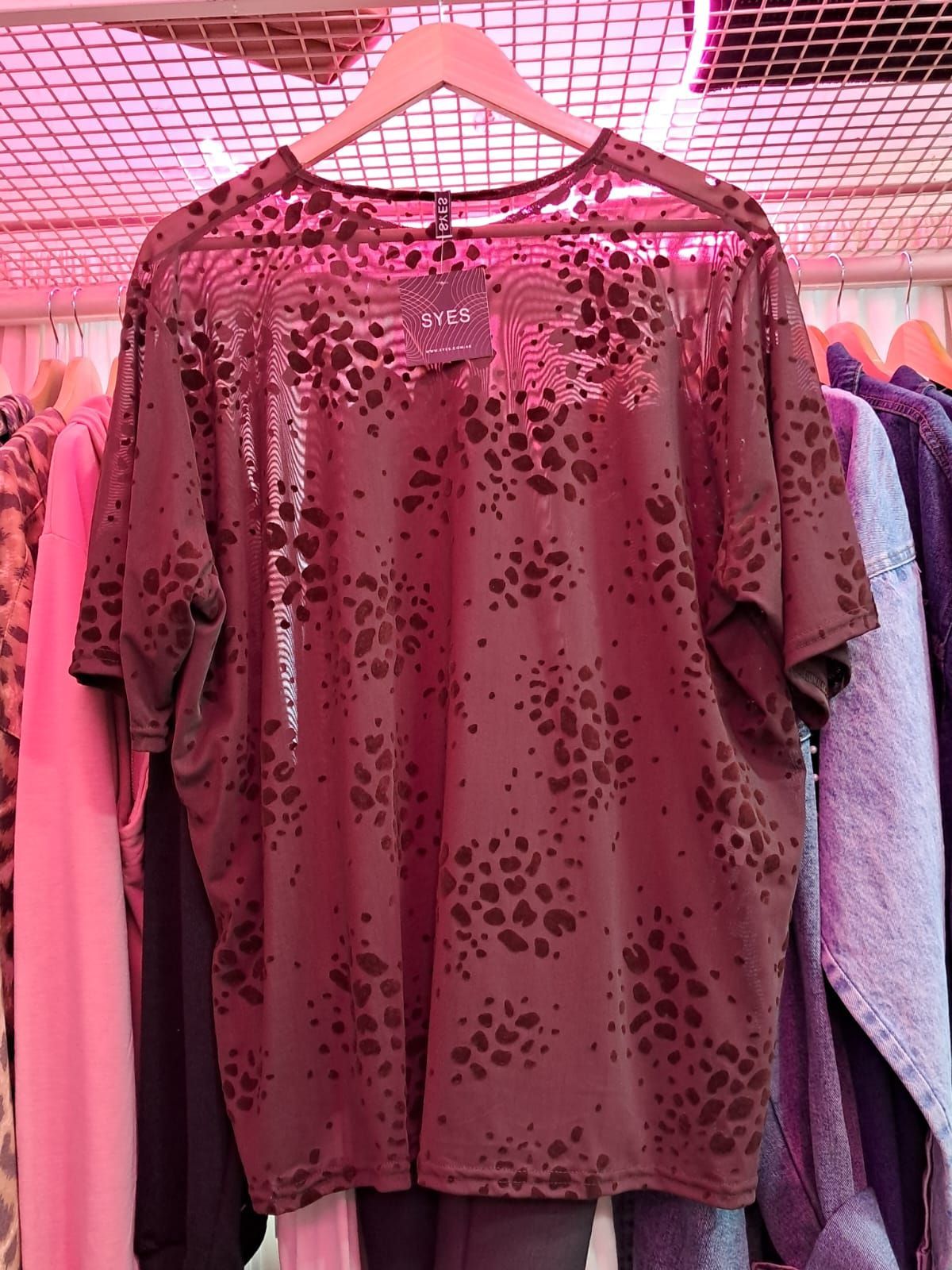 Remera estampado leopardo
