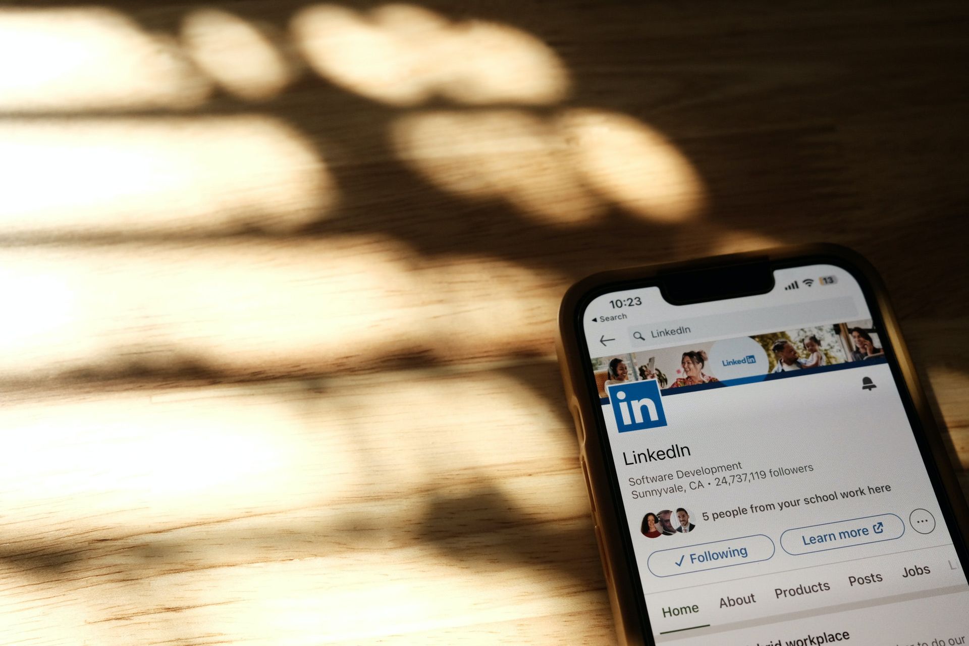 Linkedin Post Engagement on iPho