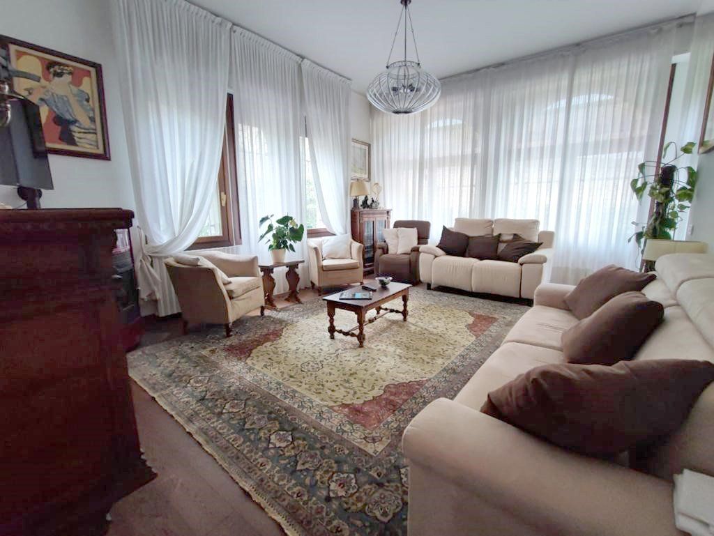 living room sofas