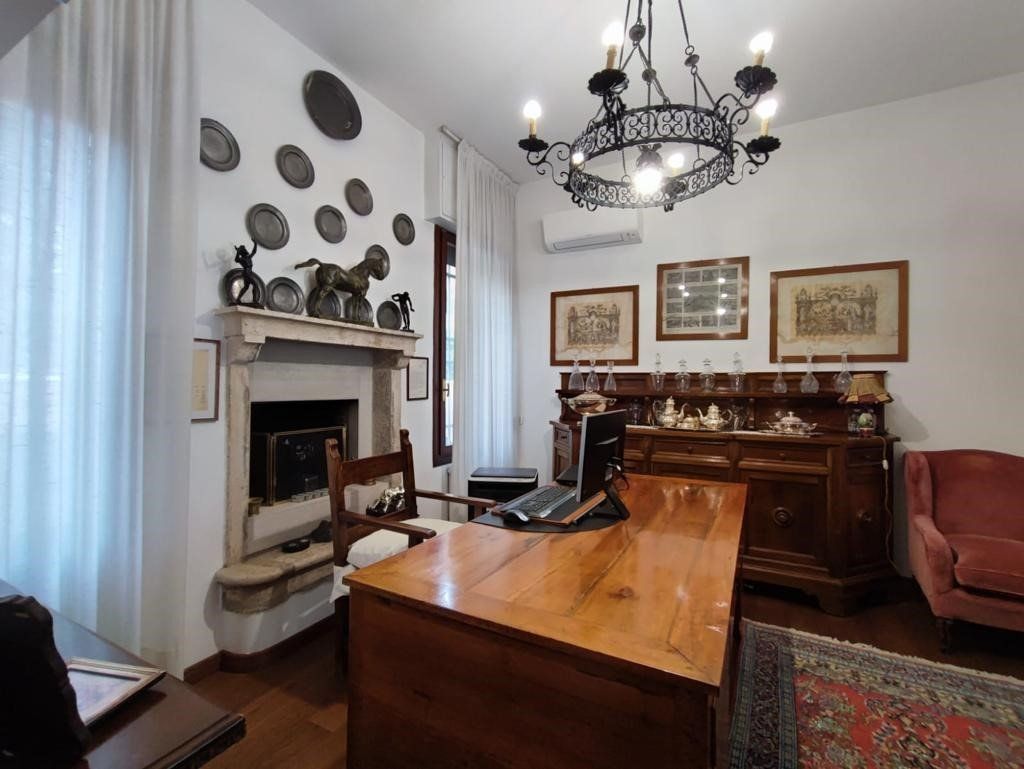 breakfast room holiday home