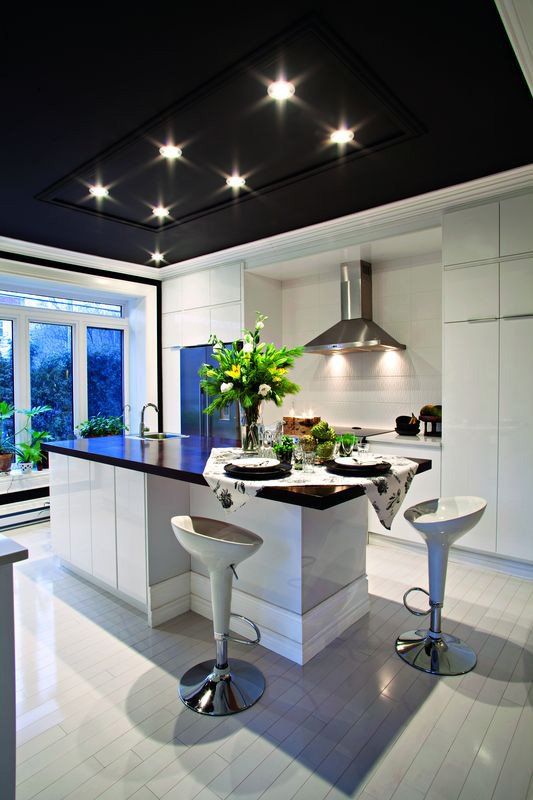 Alexandria Mouldings in a Kitchen
