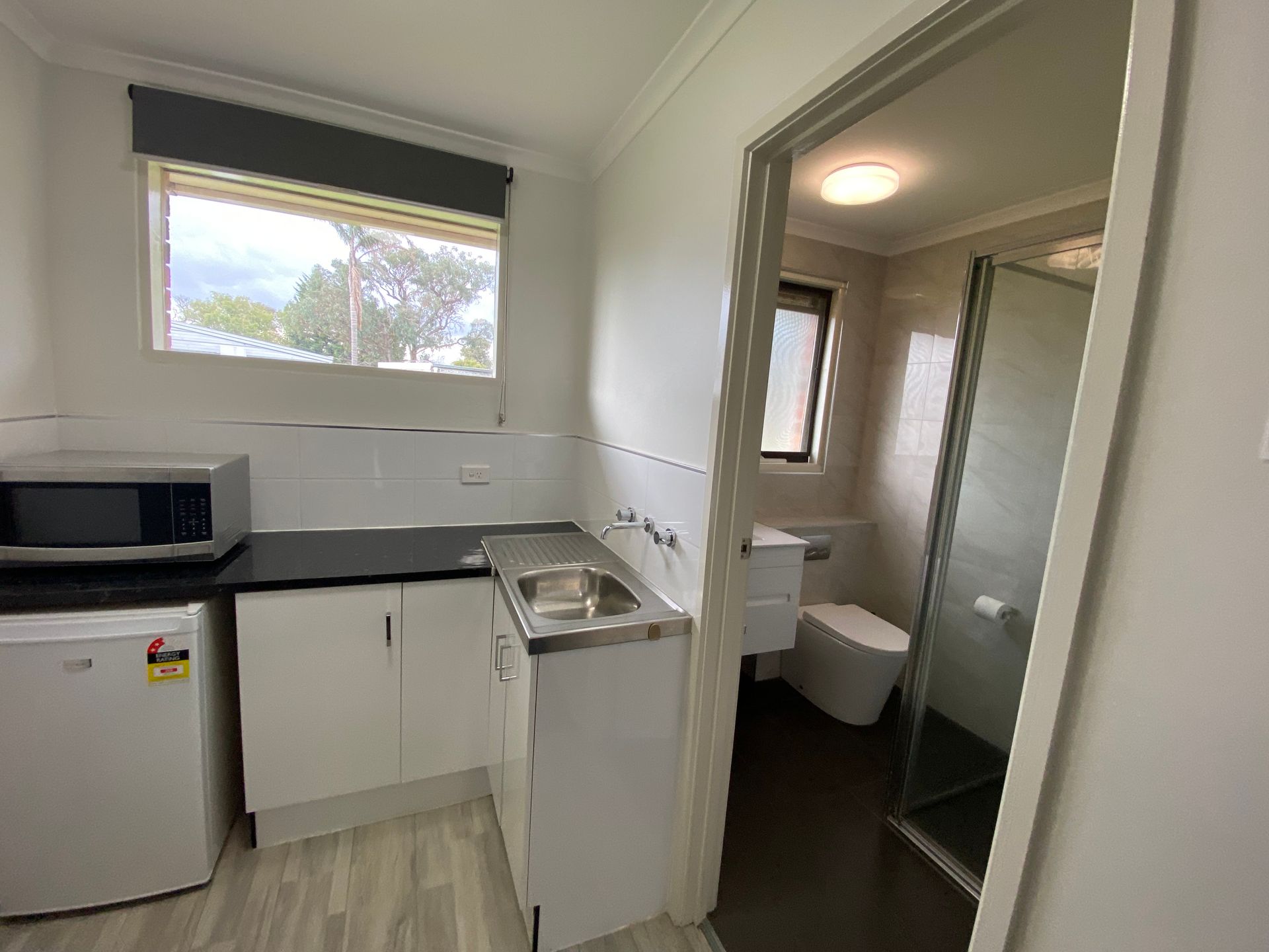 LUXURY QUEEN SUITE - Frankston Motel