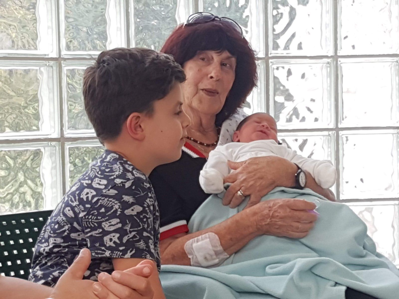שושי עם הנכדים