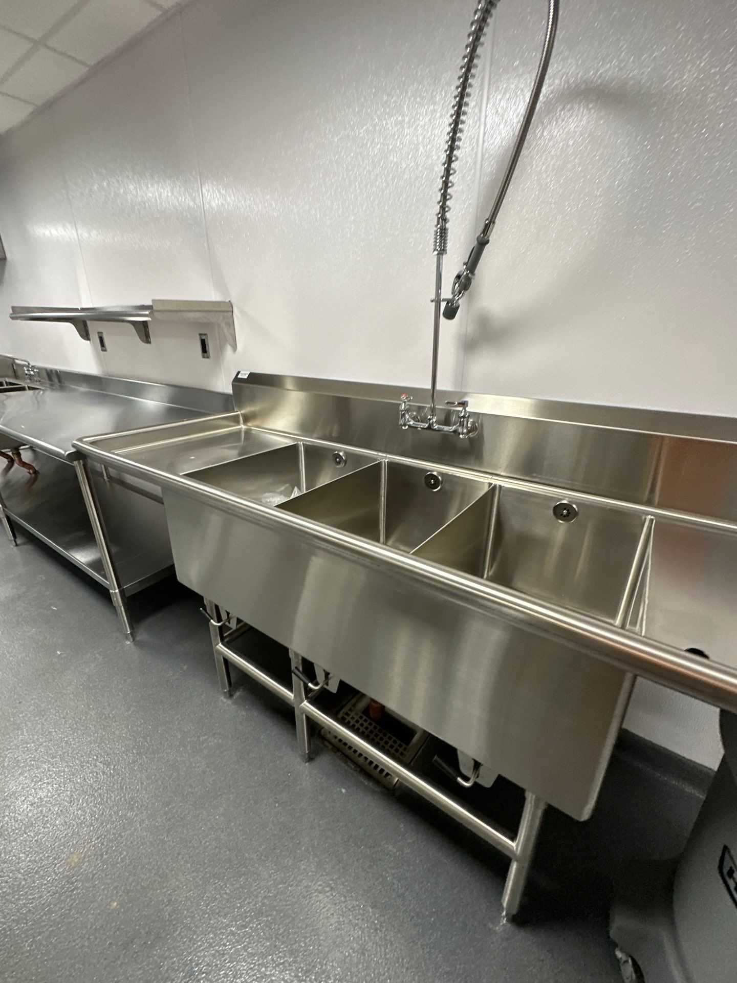 Commercial kitchen installations