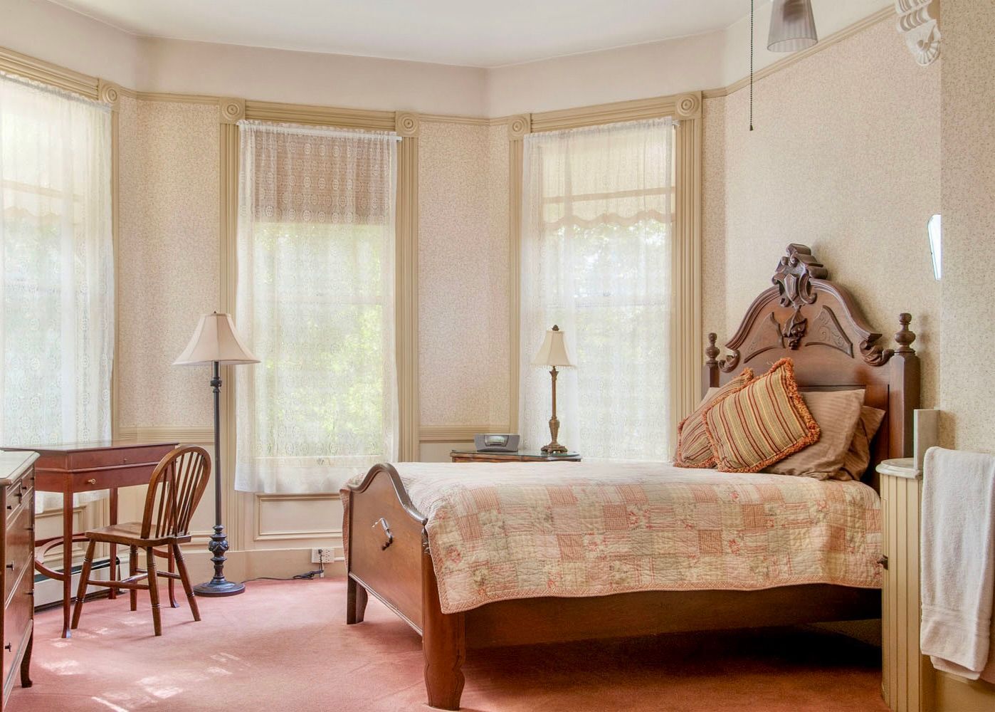 Hinds House room 3 extended stay hotel