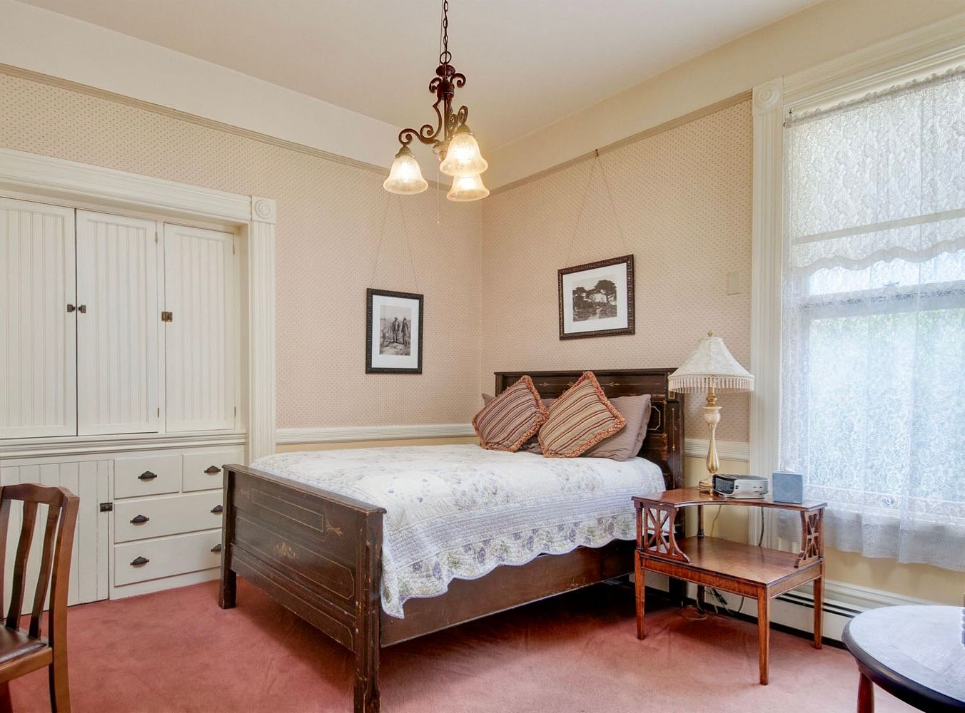 Hinds House weekly hotel room 4