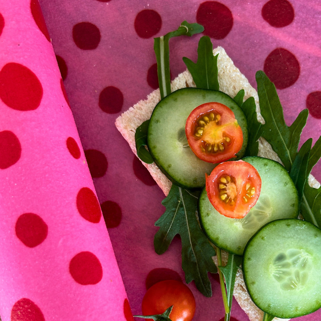 Foodwrap DOTS, it is! 33x33cm