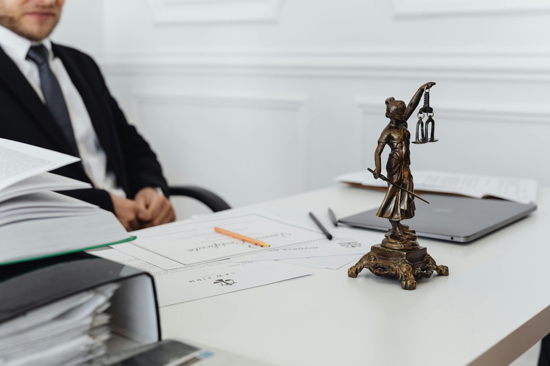 The Crucial Independence of a UK Notary Public
