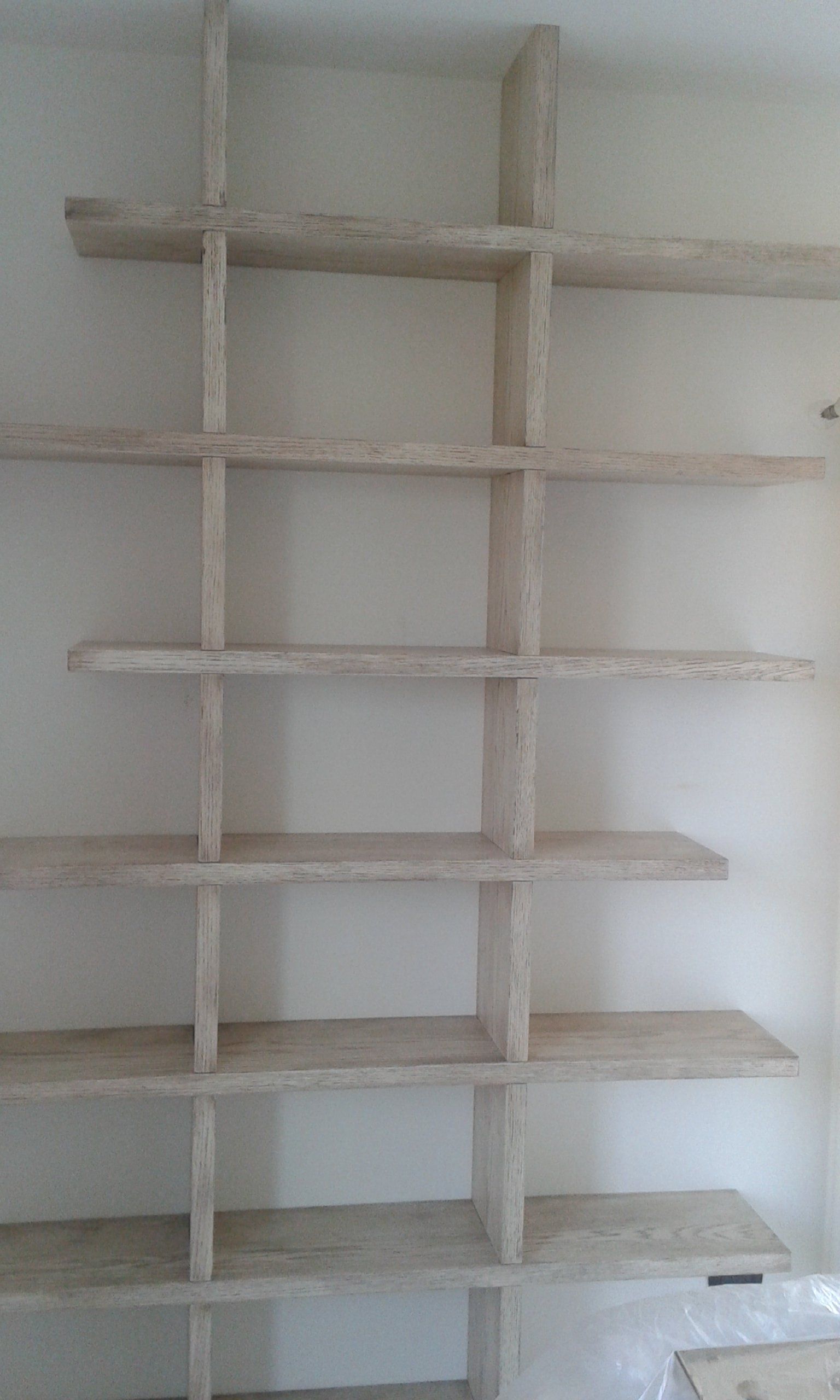 scaffali in legno