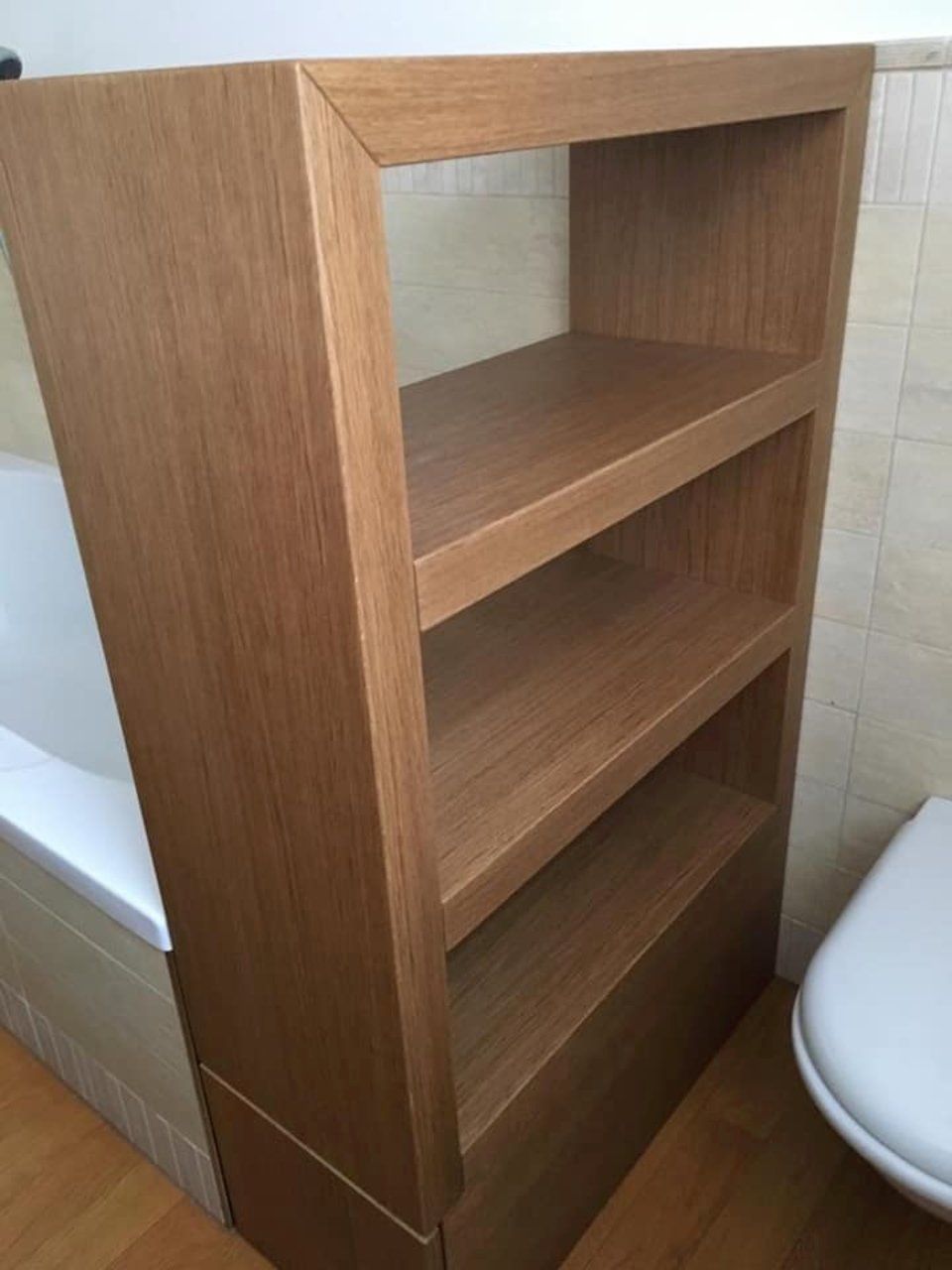 arredo bagno in legno