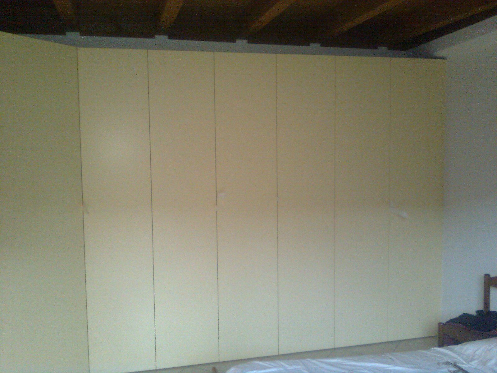 armadio in legno