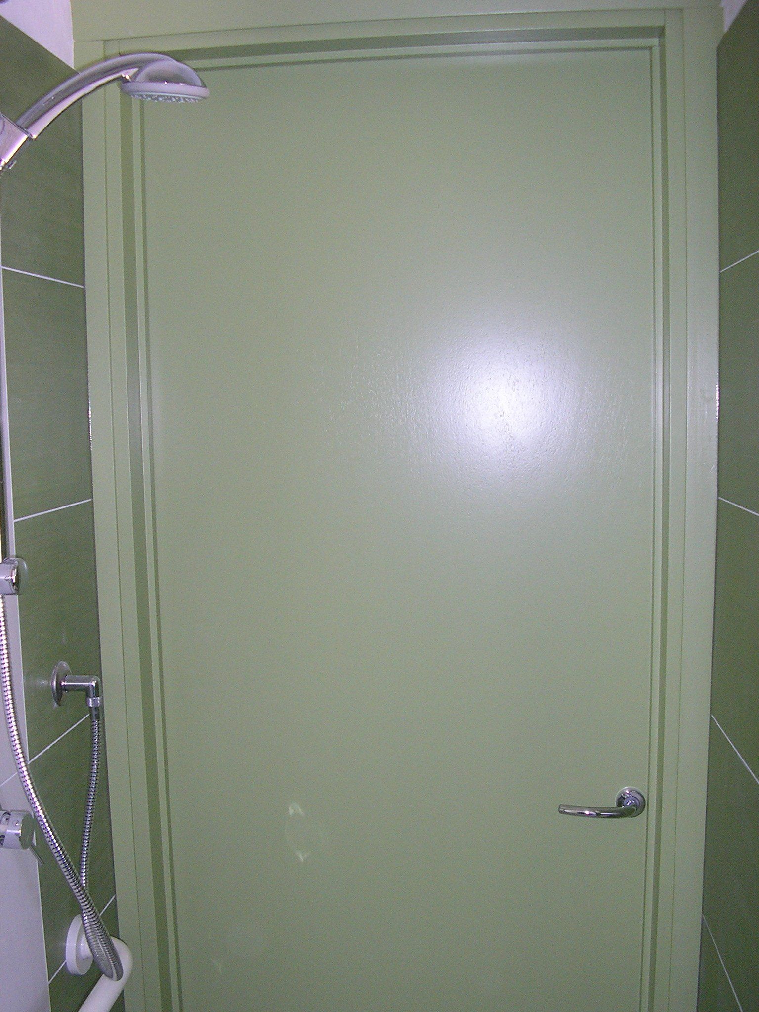 porta interna in legno laccato bianco