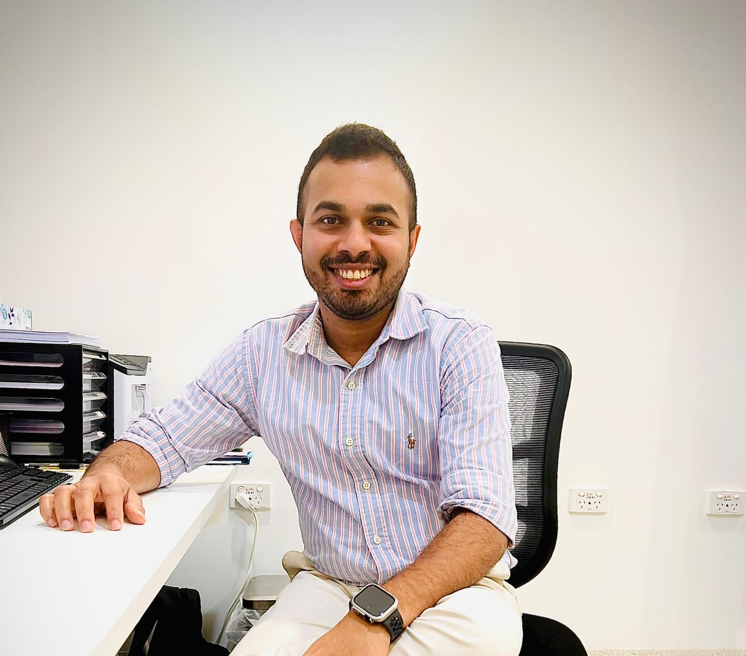 Dr Pasan Randunu headshot