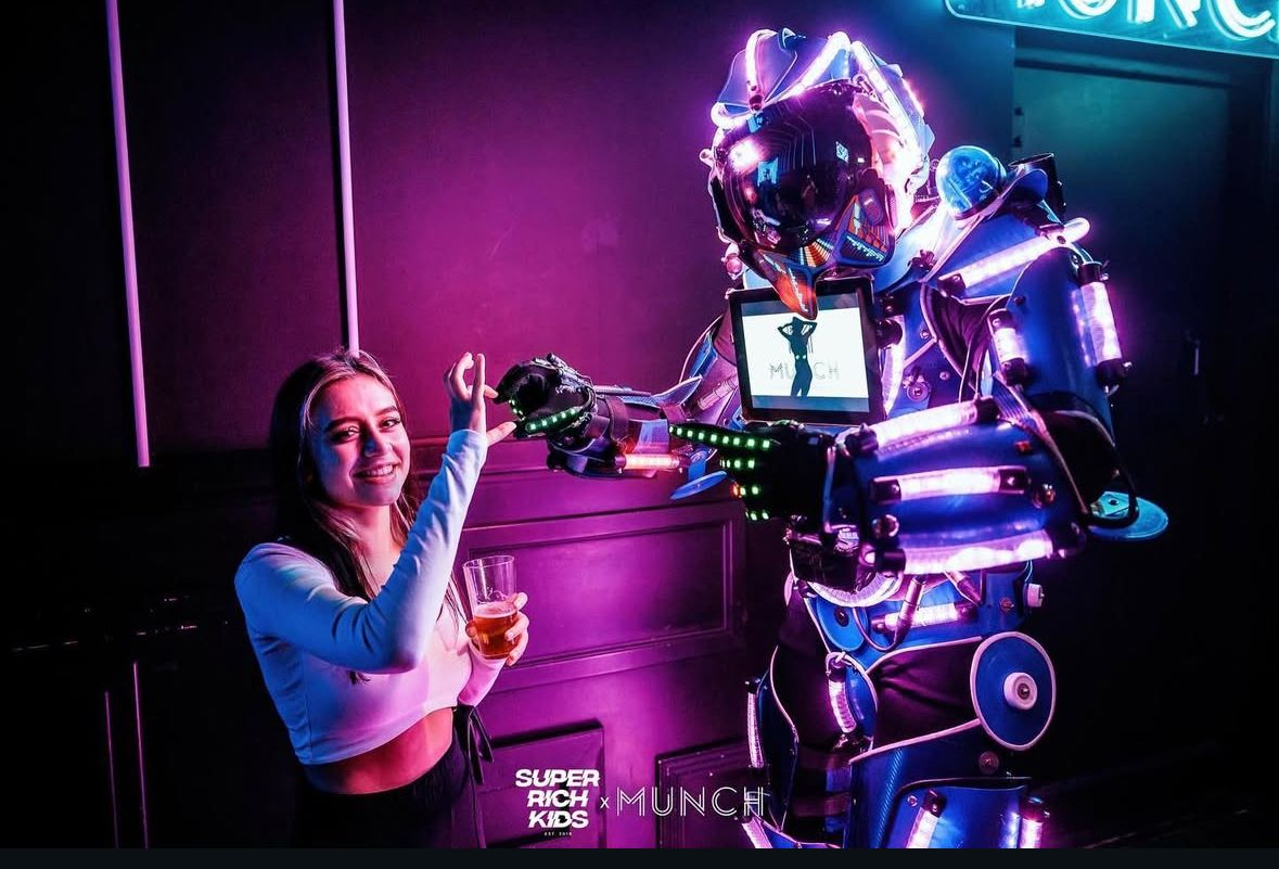 Silva Blu Stiltwalkers Led Robots