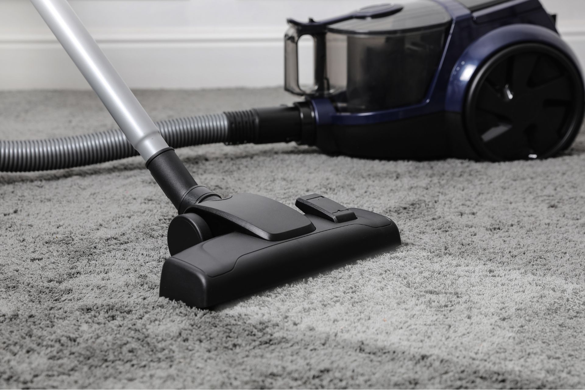 do i need to vacuum before carpet cleaning