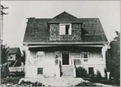 Columbia Funeral Home site in Seattle, WA as a residence in 1907