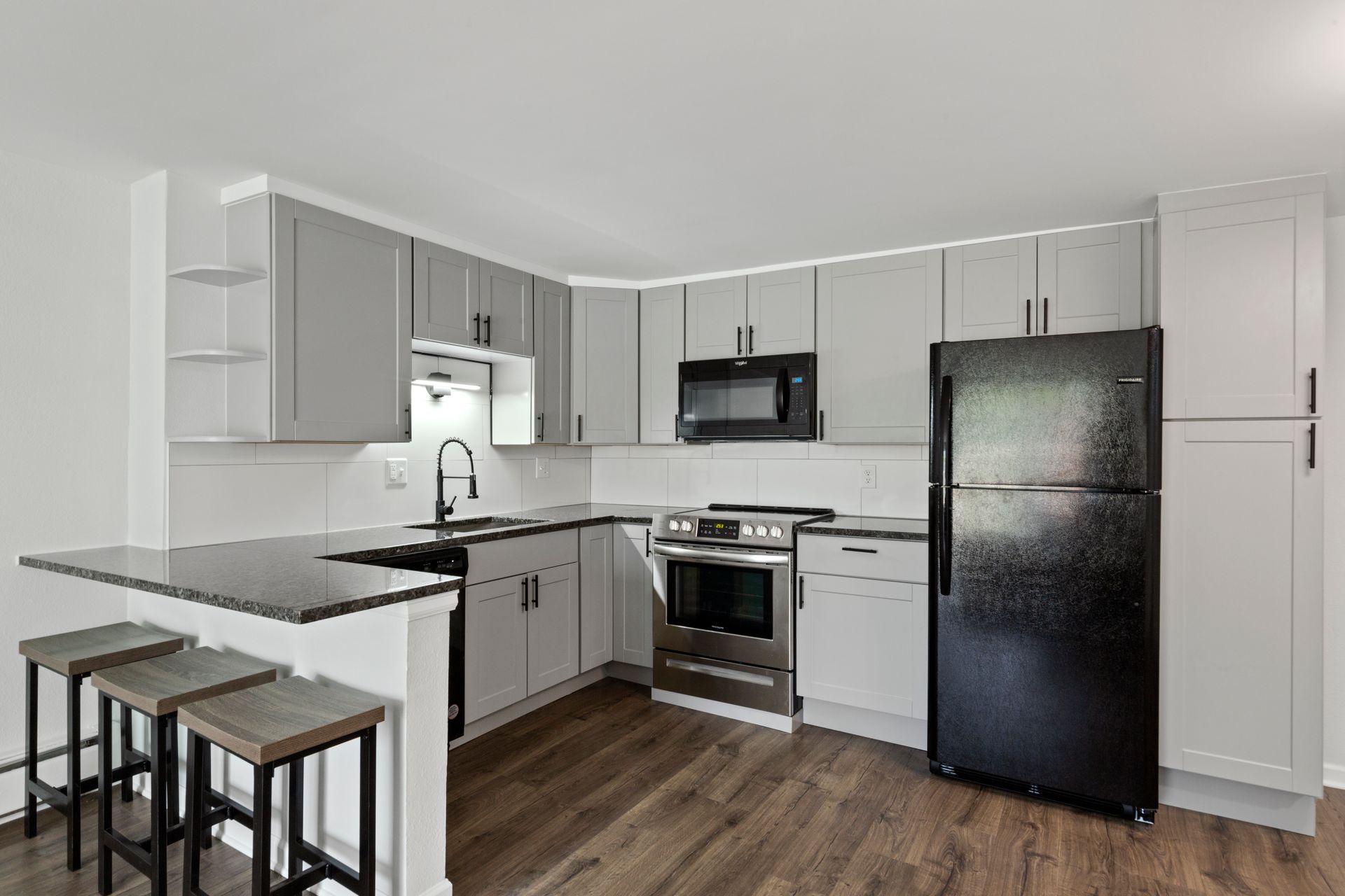 Photo of contemporary kitchen, select here to view Amenities