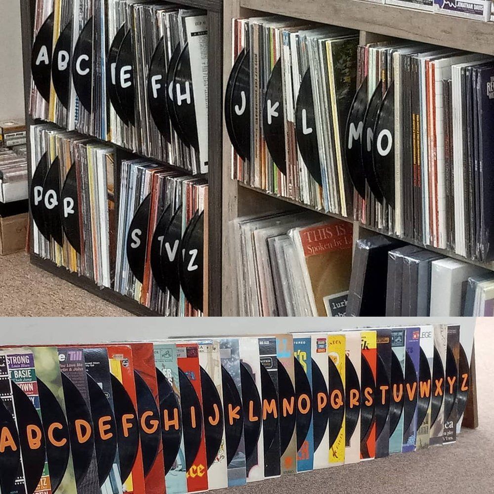 Record dividers photo