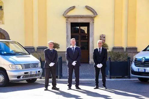 personale di un'agenzia funebre