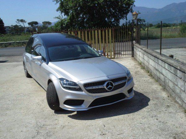 auto funebre Mercedes