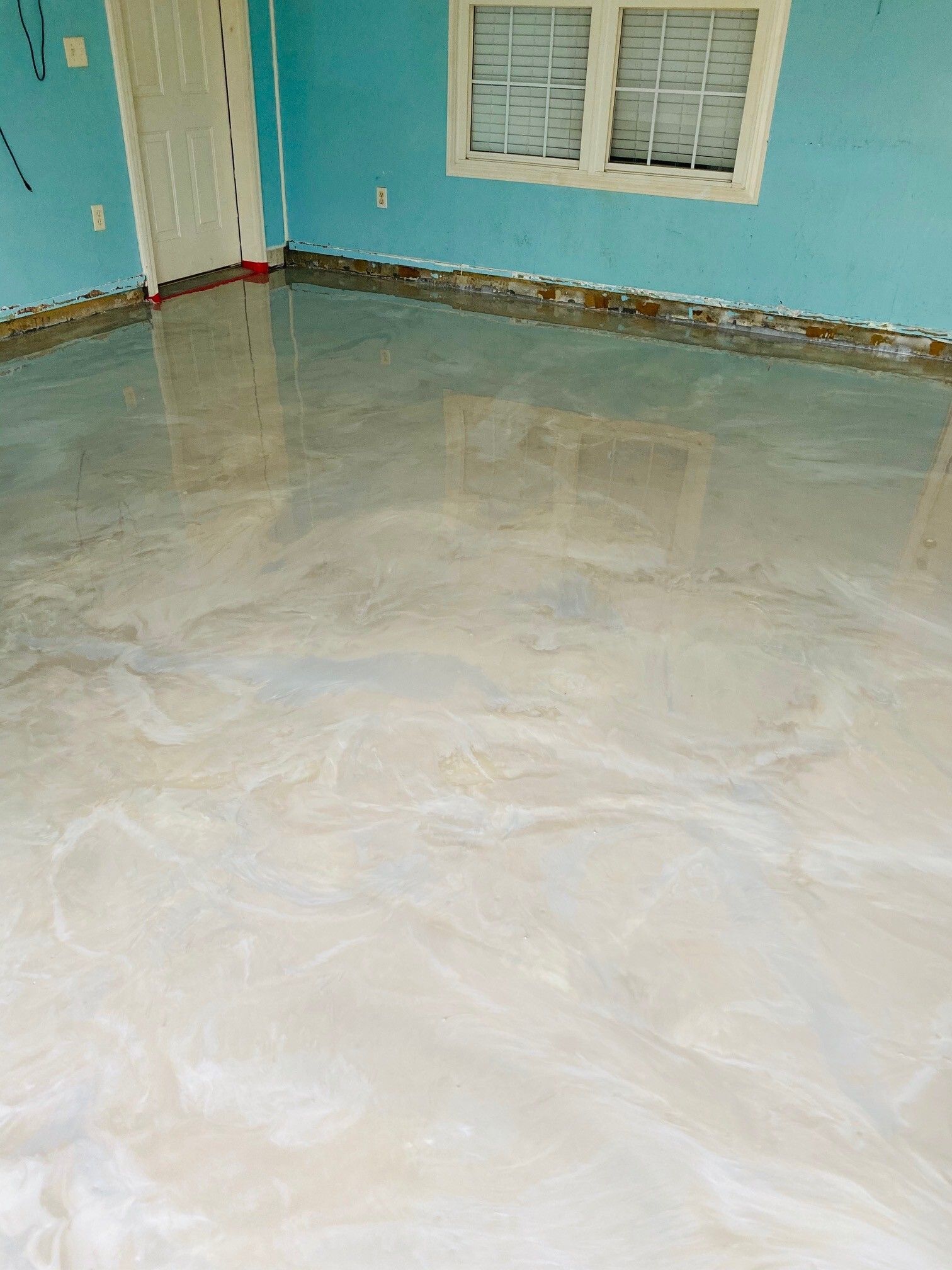 Metallic Reflector Enhancer Concrete Flooring Offered  With Epoxy and Polyaspartic Urethane.