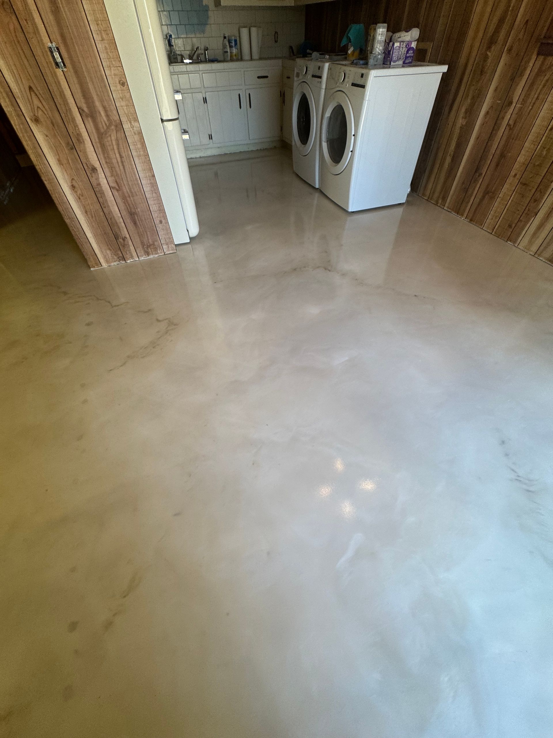 Metallic Reflector Enhancer Concrete Flooring Offered  With Epoxy and Polyaspartic Urethane.