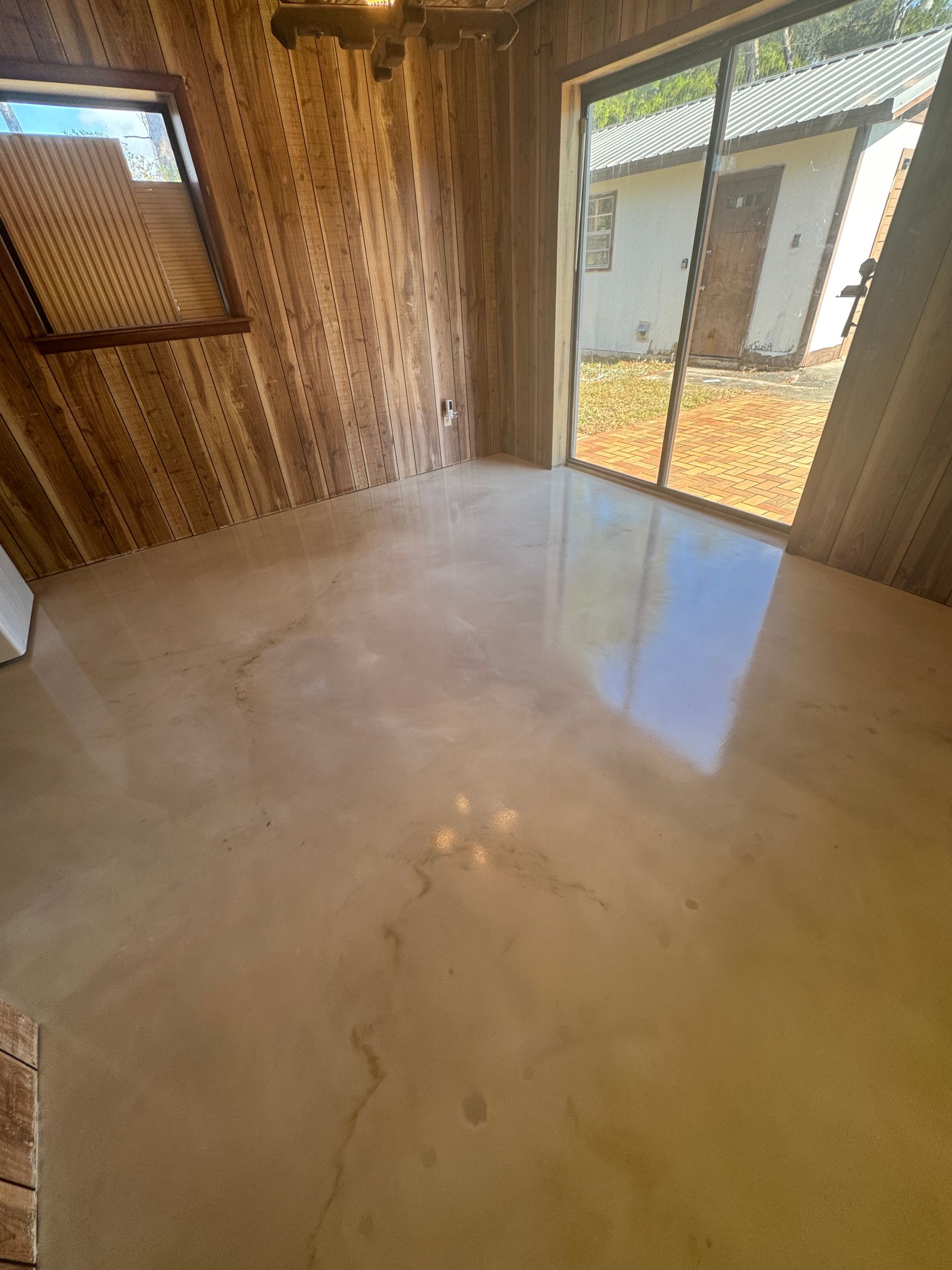Metallic Reflector Enhancer Concrete Flooring Offered  With Epoxy and Polyaspartic Urethane.
