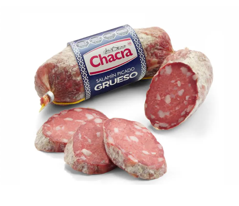 Una salchicha que tiene la palabra 