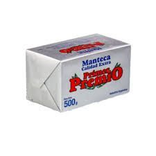 Caja plateada y roja de mantequilla “Primer Premio” con etiqueta de 500g.
