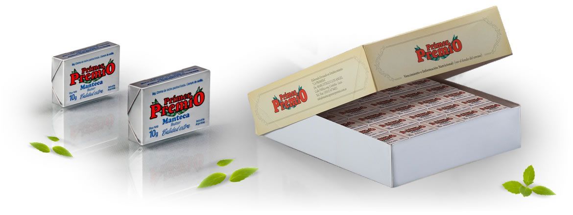 Paquetes de galletas “Mero” y una caja con la tapa abierta, con hojas verdes esparcidas alrededor.