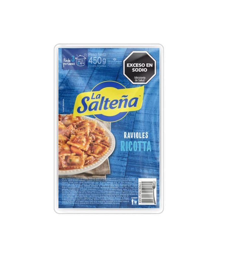 Paquete de ravioles de ricotta La Salteña, con foto de la pasta cocida y advertencia de 