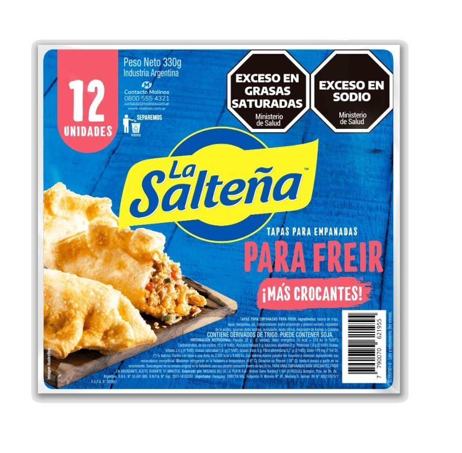 Paquete de envoltorios para empanadas para freír “La Salteña”, de color azul y amarillo, con advertencias sanitarias.
