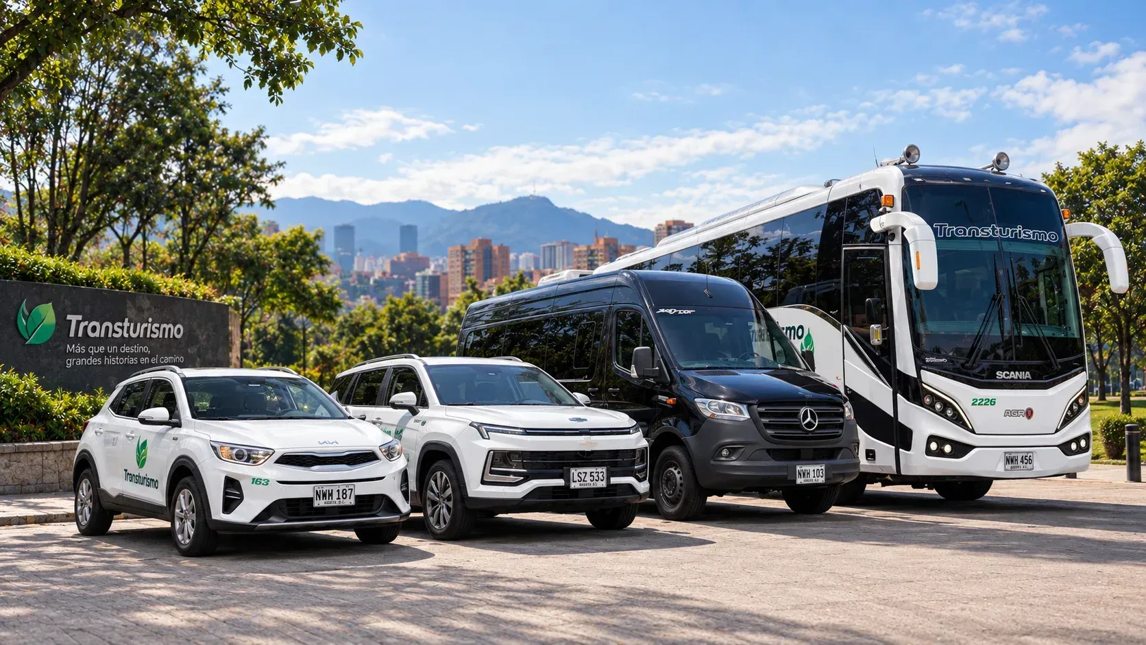 Flota de Transturismo con diferentes capacidades de buses y vehículos para viajes en grupo desde Bogotá