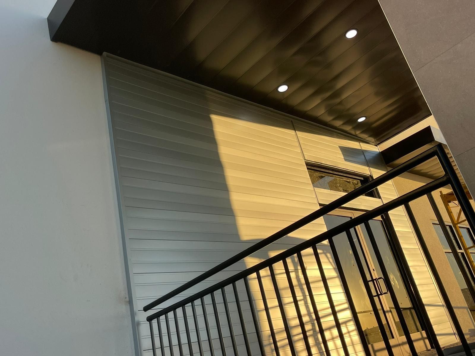 Wall with newly installed sheet metal. 
