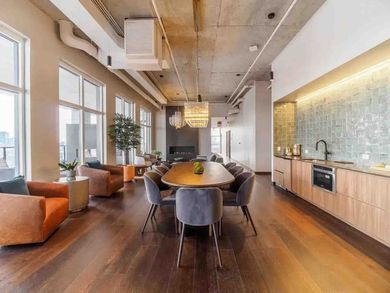 community lounge at The Thompson apartments in Chicago