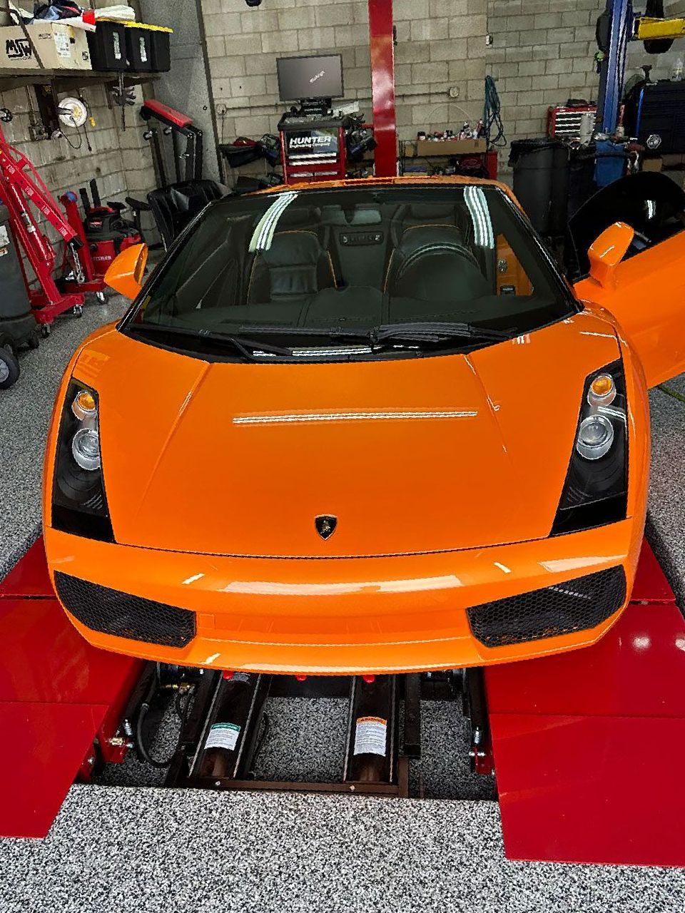 Lamborghini 1